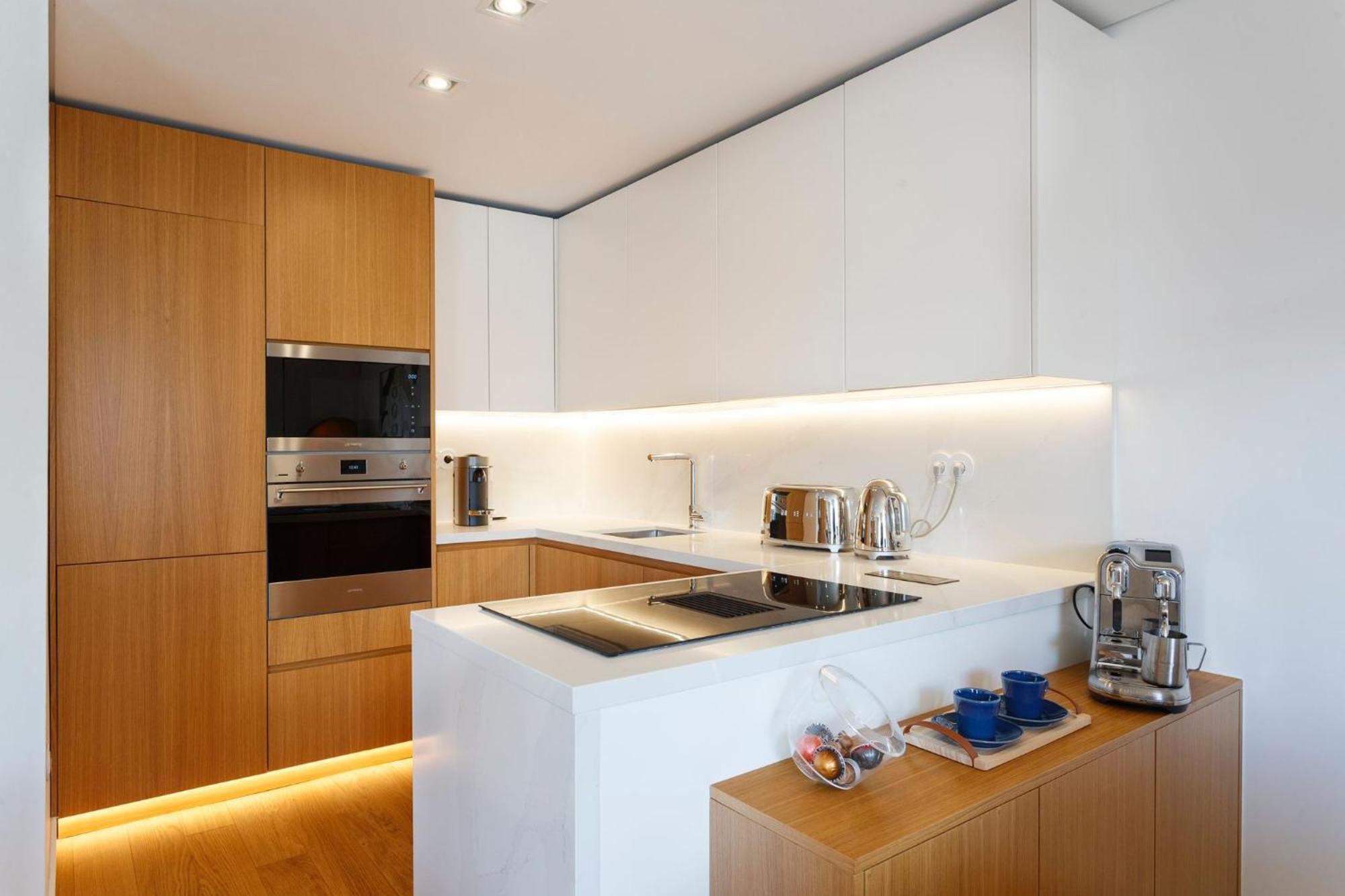Luxury With Balcony And Shared In The Parque Eduardo Vii Area * Lissabon